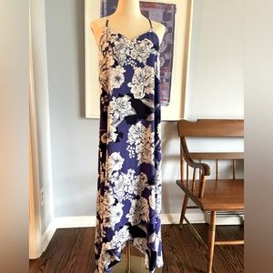 Gorgeous Tahari floral maxi dress - EUC